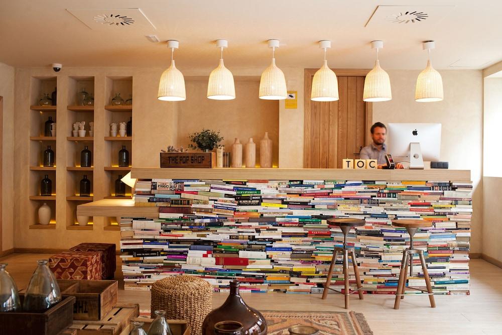 Toc Hostel Seville