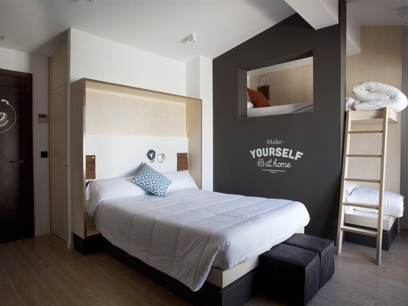 Toc Hostel *